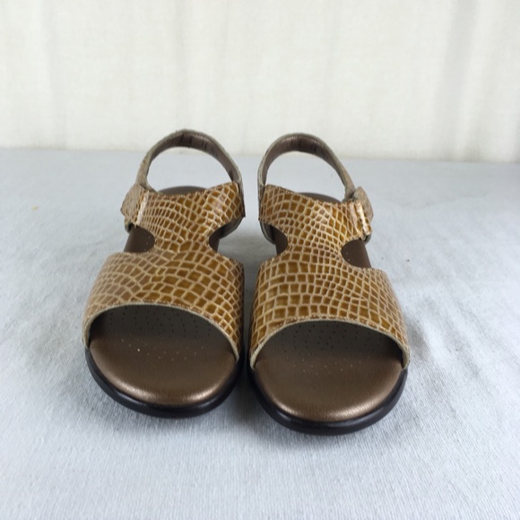SAS WOMENS 9 Slim Suntimer Sandals Croc Print EUC - Picture 4 of 8